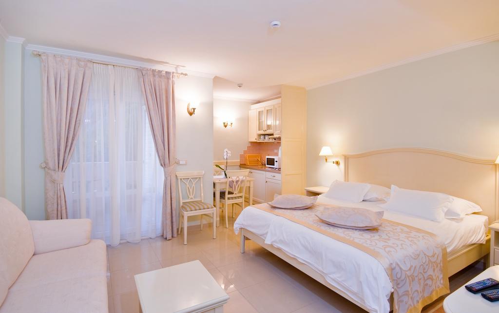 Hotel Sunceva Postelja Brela Luaran gambar