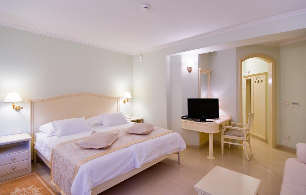 Hotel Sunceva Postelja Brela Luaran gambar