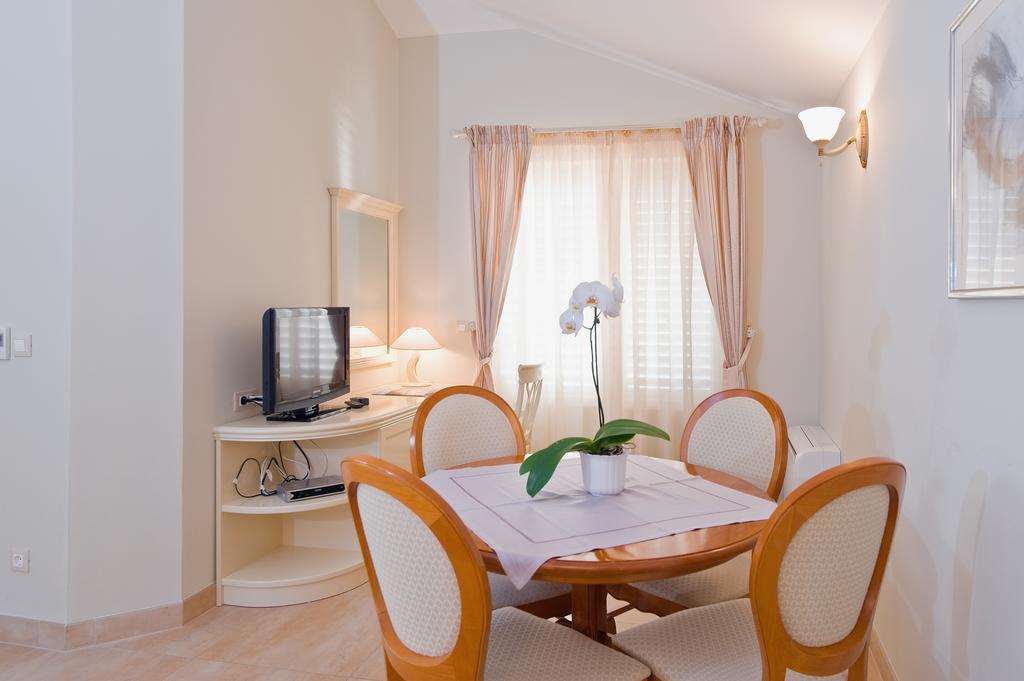 Hotel Sunceva Postelja Brela Luaran gambar